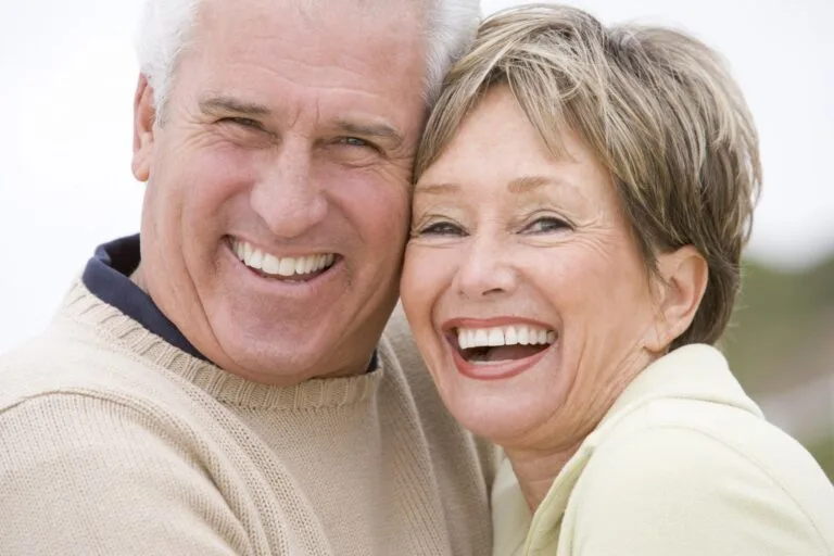 Cuidados Dentários para Idosos: Mantendo um Sorriso Saudável na Melhor Idade